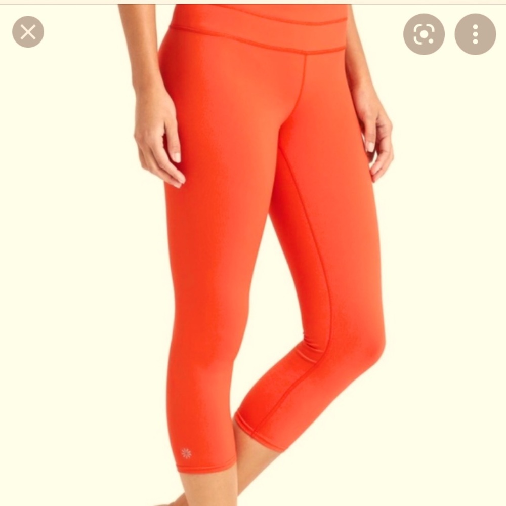 Athleta Sonar Capri neon orange/highlighter orange